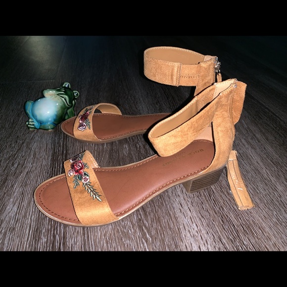 Brown suede Sandals - Picture 2 of 5